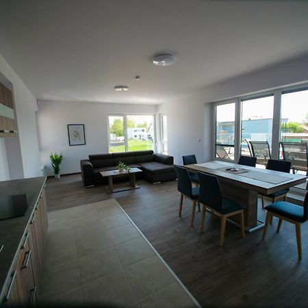 Apartament Zea Apartmanhaz Balatonfenyves Zewnętrze zdjęcie