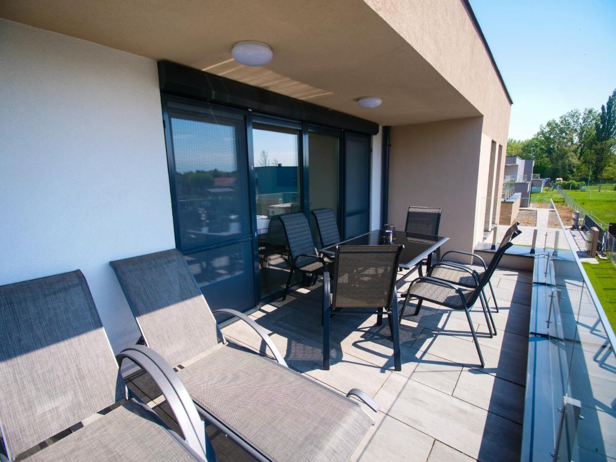 Apartament Zea Apartmanhaz Balatonfenyves Zewnętrze zdjęcie