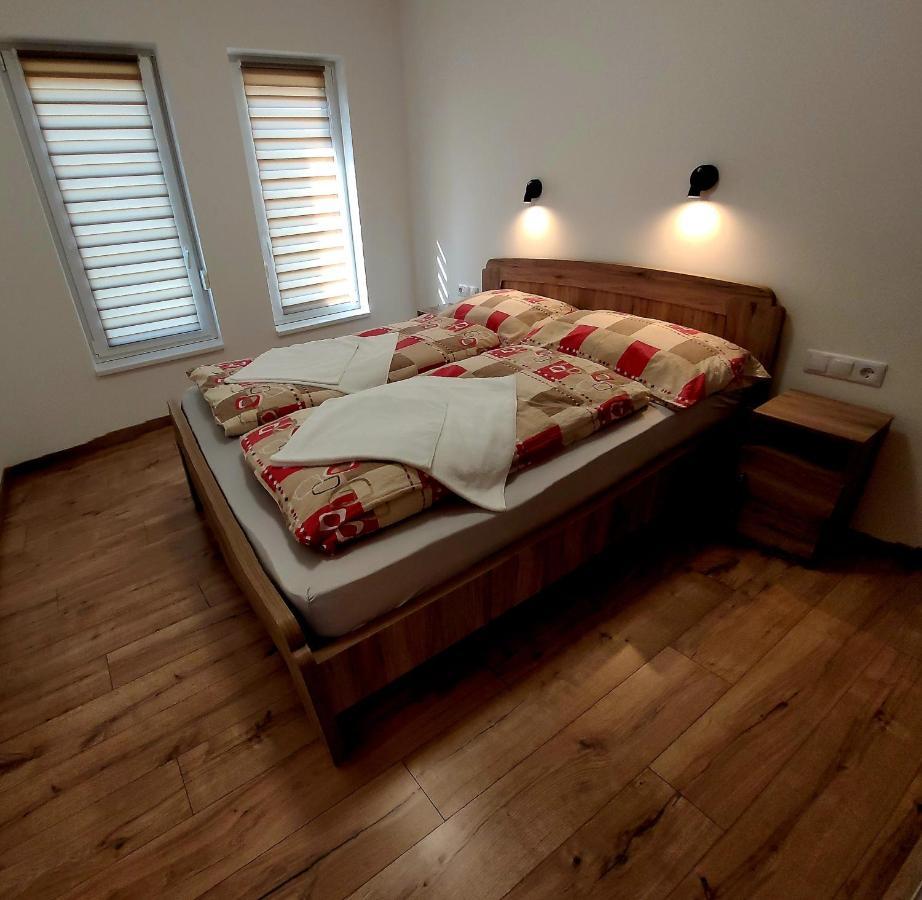 Apartament Zea Apartmanhaz Balatonfenyves Zewnętrze zdjęcie