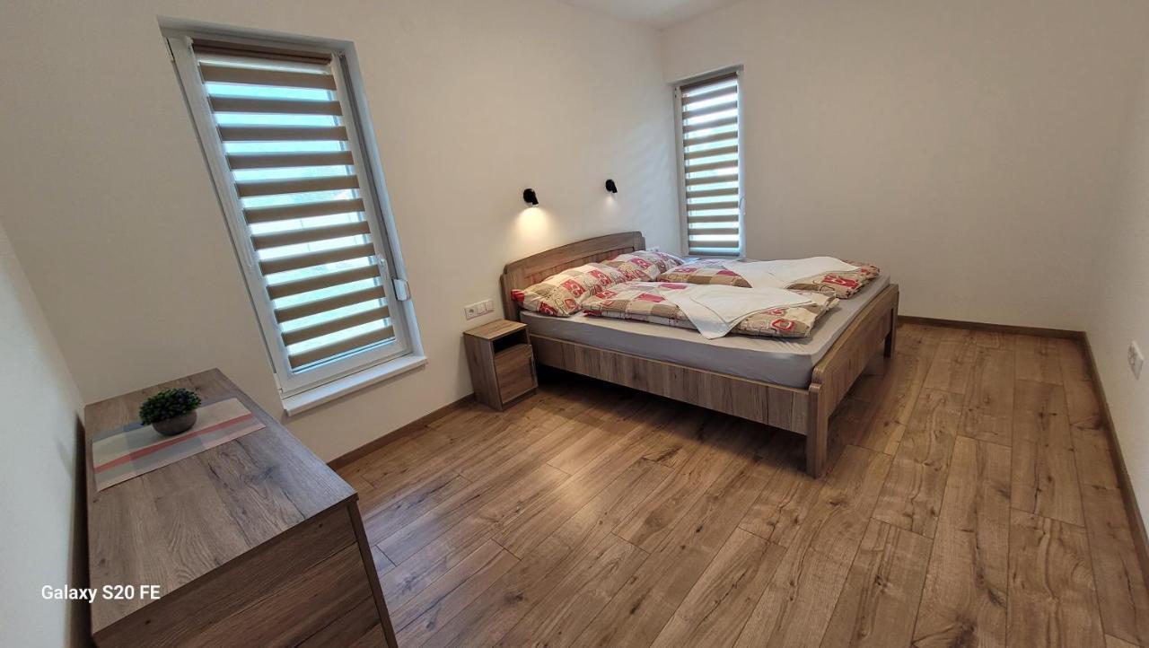 Apartament Zea Apartmanhaz Balatonfenyves Zewnętrze zdjęcie