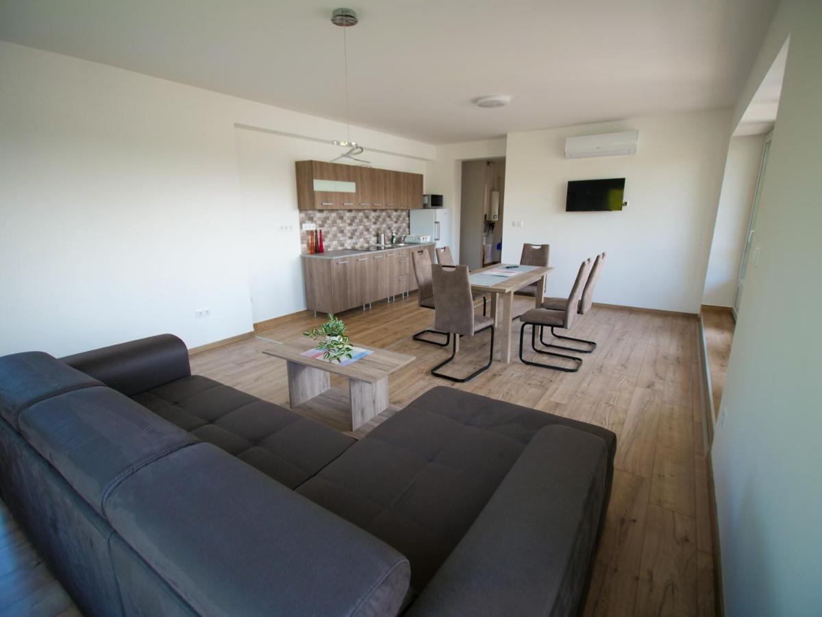 Apartament Zea Apartmanhaz Balatonfenyves Zewnętrze zdjęcie