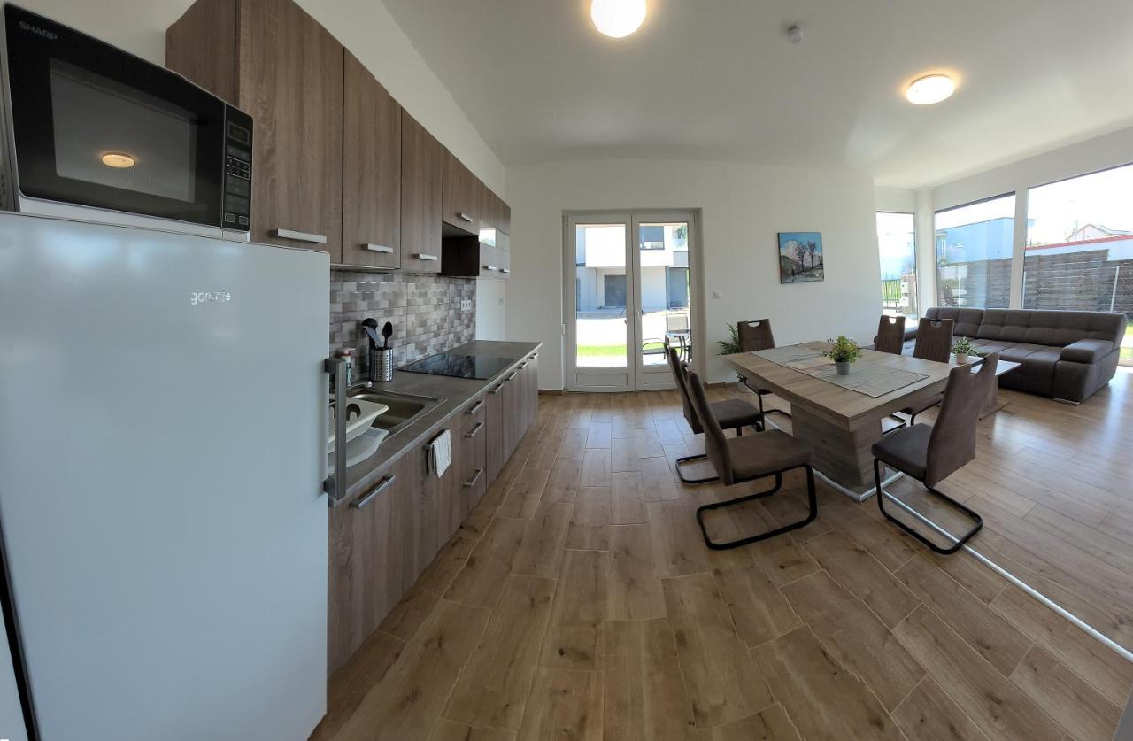 Apartament Zea Apartmanhaz Balatonfenyves Zewnętrze zdjęcie