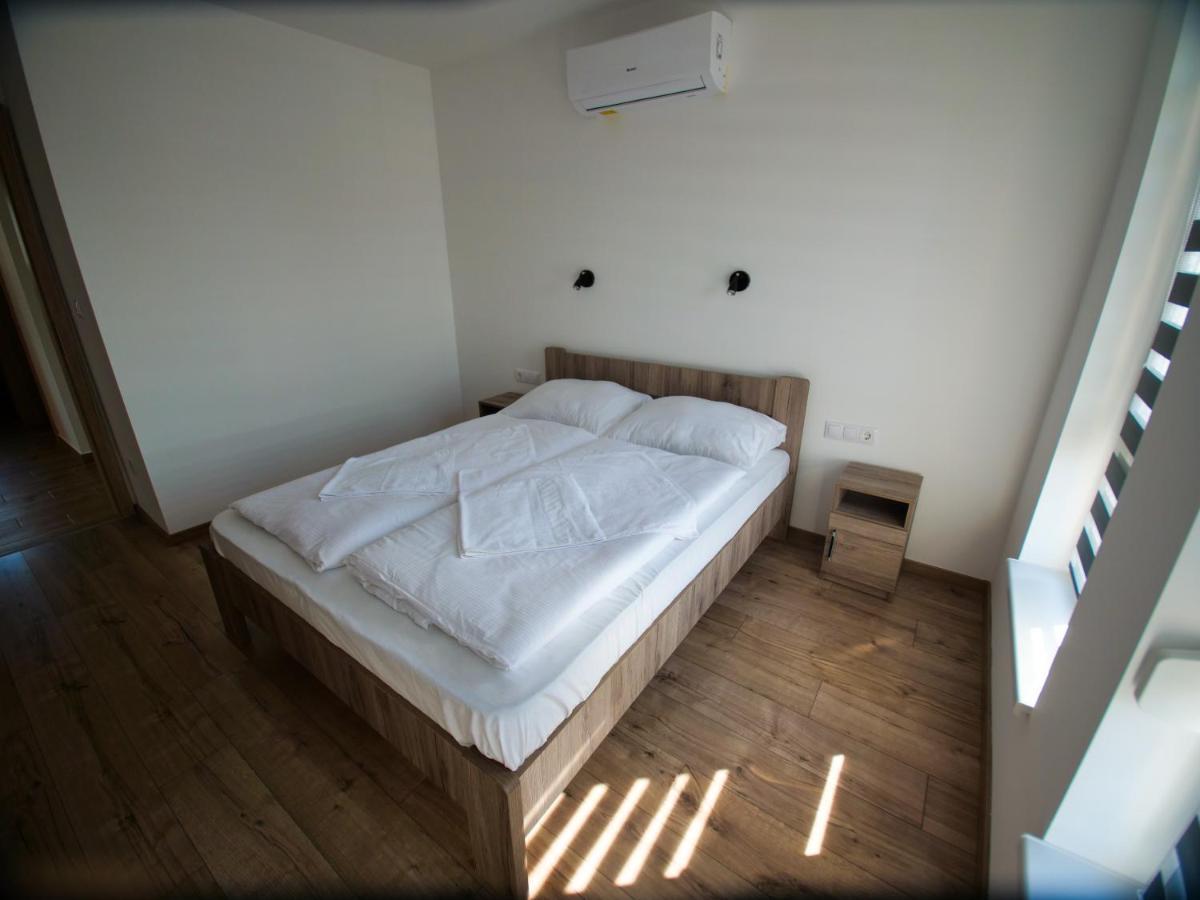 Apartament Zea Apartmanhaz Balatonfenyves Zewnętrze zdjęcie