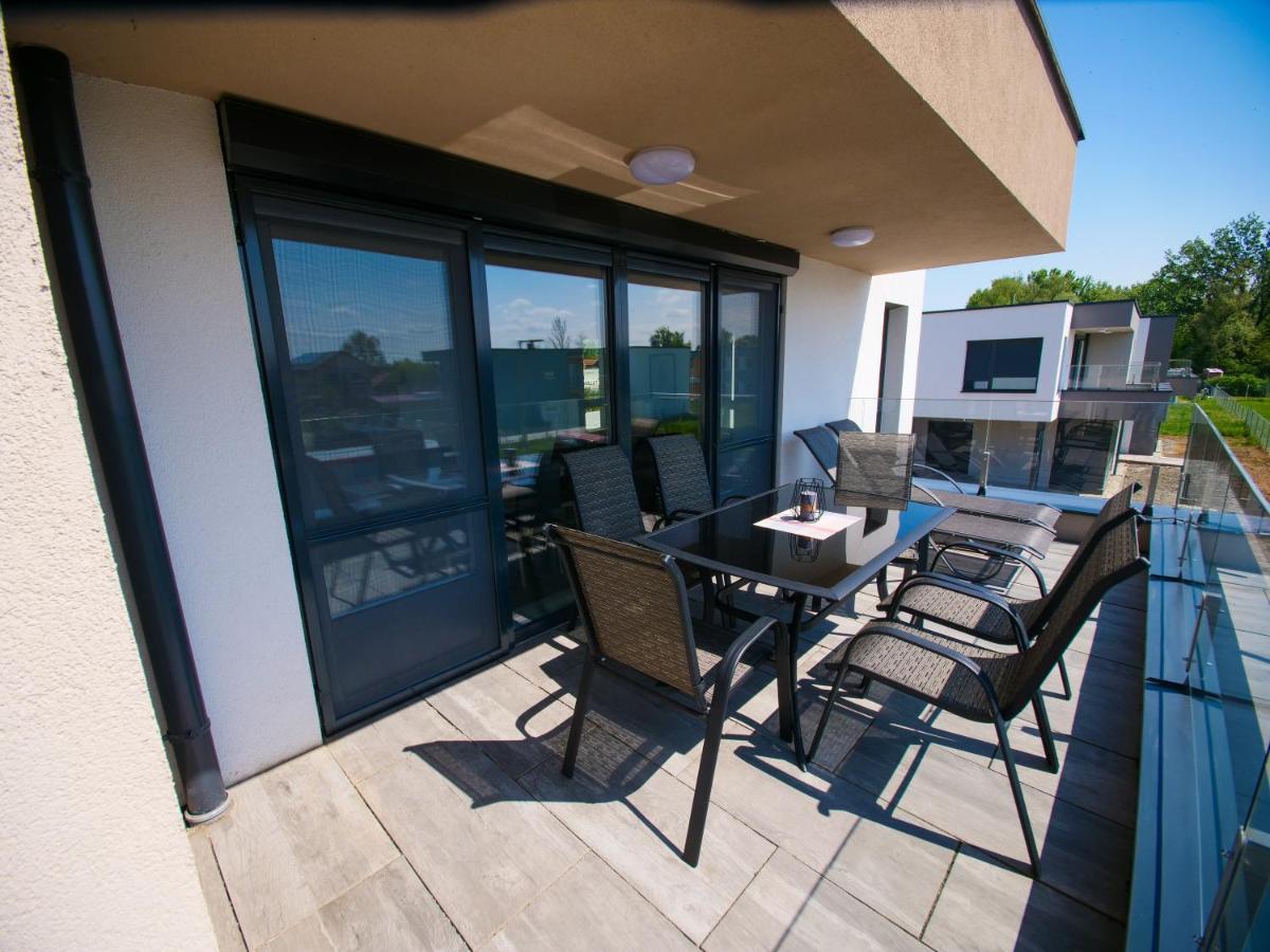 Apartament Zea Apartmanhaz Balatonfenyves Zewnętrze zdjęcie