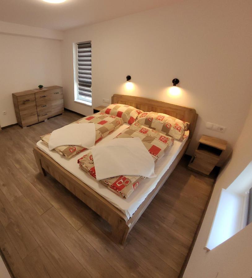 Apartament Zea Apartmanhaz Balatonfenyves Zewnętrze zdjęcie