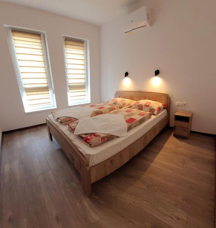 Apartament Zea Apartmanhaz Balatonfenyves Zewnętrze zdjęcie