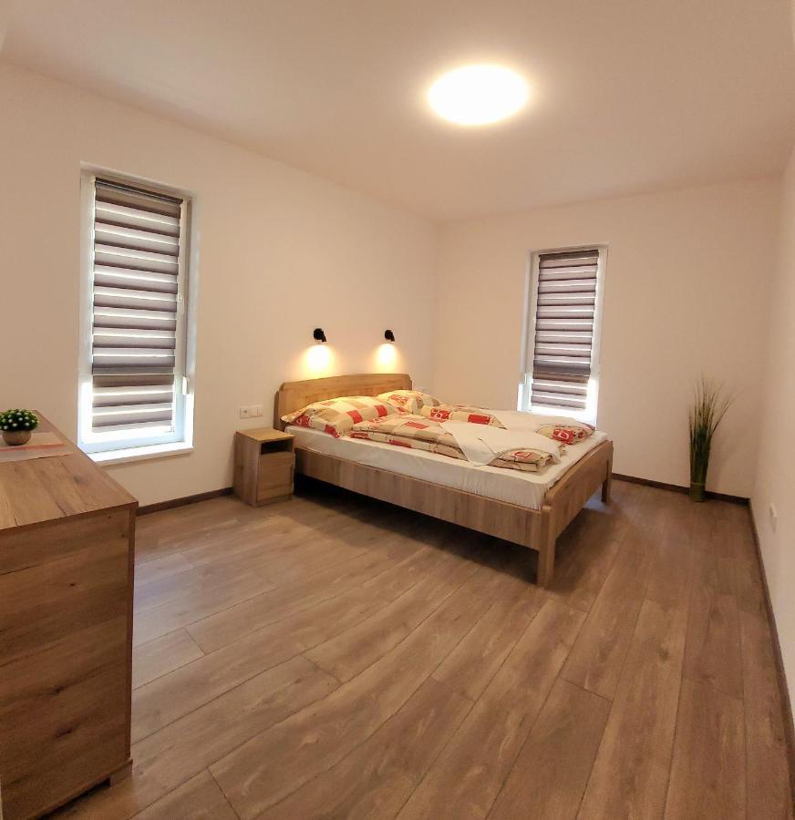 Apartament Zea Apartmanhaz Balatonfenyves Zewnętrze zdjęcie